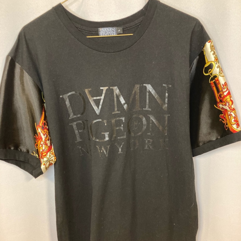 Damn Pigeon mens tshirt large